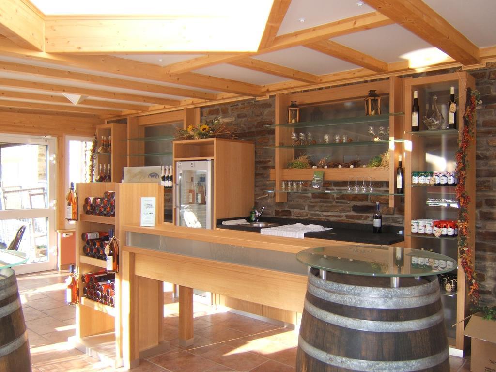 Wein- Und Gaestehaus St. Aldegundishof Sankt Aldegund Dış mekan fotoğraf