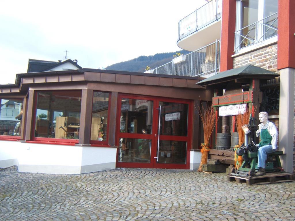 Wein- Und Gaestehaus St. Aldegundishof Sankt Aldegund Dış mekan fotoğraf